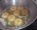 Foto langkah ke 5 dari resep Donat Mini Tapioka Kentang.
