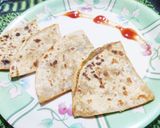 ટેસ્ટી ટ્વીસ્ટ પરાઠા રેસીપી સ્ટેપ4ફોટો