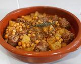 Foto del paso 6 de la receta Garbanzos, patata, chorizo criollo y salsa a base de chimichurri