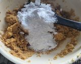 A picture of step 2 of Besan modak.
