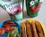 Foto langkah ke 2 dari resep Hotdog simple ala lucy's.