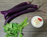 A picture of step 1 of Chilled Eggplant with Garlic Sauce.