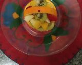 Foto del paso 4 de la receta: Ensalada de frutas en cazuelitas de naranja