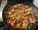 Foto del paso 2 de la receta: Arroz con pollo y champiñón🍗🍄