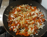 Foto del paso 2 de la receta: Arroz con pollo y champiñón🍗🍄