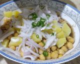 A picture of step 3 of White Chickpeas Chaat.