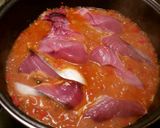 Foto del paso 14 de la receta Ventrescas de bonito, en salsa de cebollas rojas tomates verdes