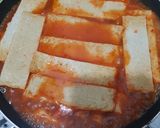 Foto langkah ke 5 dari resep Tteokbokki (떡볶이) Kue Beras Korea.