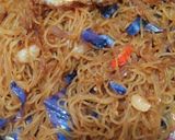 Foto langkah ke 4 dari resep Bihun tumis kol ungu.
