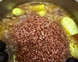 صورة لخطوة 6 من وصفة عيش حساوي باللحم والكوسا