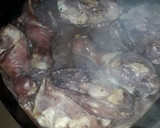 Foto del paso 2 de la receta: Pollo con papas a las hierbas, especias y vino tinto