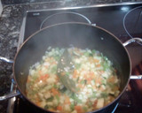Foto del paso 1 de la receta: Pollo guisado con alcachofas baby