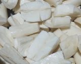 A picture of step 1 of Tapoica(maravalikizhangu).