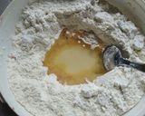 Foto del paso 1 de la receta: Bizcochitos de grasa con salame