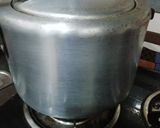 A picture of step 1 of Punjabi Kidney Beans Curry.