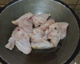 Foto langkah ke 3 dari resep Ayam Ungkep Bumbu Serundeng Kelapa.
