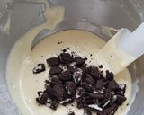 A picture of step 5 of Oreo and Chocolate Cake.