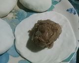 A picture of step 3 of Pyaaz ki kachori.