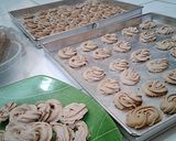 Foto langkah ke 6 dari resep Kue Sagu kacang.