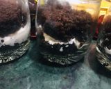 A picture of step 6 of Brownie trifle.