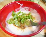 รูปขั้นตอนการทำที่ 2 ของ สลัดไก่ซอสโยเกิรต์