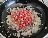 Foto del paso 2 de la receta: Pesuls ofegats en pernil