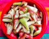 A picture of step 2 of Jamrul Juice (Rose-Apple Juice).