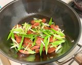 蒜苗炒香腸 下酒菜 懶人料理 清冰箱料理的食譜步驟5照片
