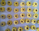 Foto langkah ke 3 dari resep Kue Semprit 💮.