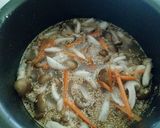 Foto langkah ke 2 dari resep Mushroom Rice (Nasi Jamur).