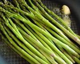 Foto del paso 2 de la receta: Espárragos salteados