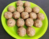 கோதுமை பேரிச்சம்பழ லட்டு (Wheat,Dates laddu recipe in tamil) ரெசிபி ஸ்டேப் 5 புகைப்படம்