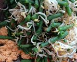 Foto langkah ke 3 dari resep Urap Kacang Panjang & Taoge.