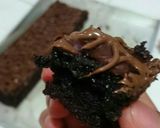 Foto langkah ke 8 dari resep Brownies Shiny Crust topping Nutella.