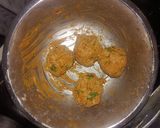 A picture of step 3 of Stuffed Veg Paratha.
