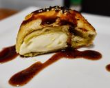 Foto del paso 4 de la receta: QUESO🧀BRIE Hojaldrado🥐, en Cama de Pesto🌿...!