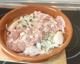 Foto del paso 2 de la receta: Muslos de Pollo al Horno con Patatas
