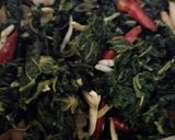 Foto langkah ke 7 dari resep Tumis daun pepaya ikan teri.