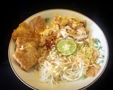 Foto langkah ke 5 dari resep Soto ayam lamongan / soto kuning berempah.