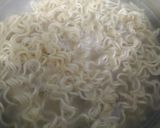Foto langkah ke 1 dari resep Mie Goreng Instant.