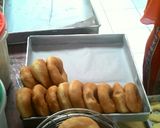 Foto langkah ke 5 dari resep Donat lembut bahan irit.