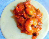 Foto del paso 14 de la receta: Empanadillas de gambas en crema reducida de las mismas cabezas