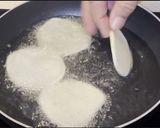 Foto del paso 1 de la receta: Papas, gulas y huevo frito