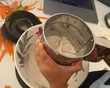 Foto del paso 3 de la receta: Bizcocho cebra 🦓 de zanahoria y chocolate para el almuerzo del cole