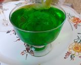 A picture of step 2 of Crazy Grapes Drink.