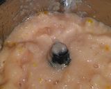 A picture of step 3 of Egg matar masala.
