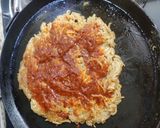 A picture of step 5 of Noodles pizza.