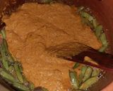 A picture of step 5 of Cluster beans curry.
