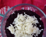 A picture of step 5 of Oreo Cheese Cake in A Glass.