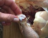 Foto del paso 2 de la receta: Cocina para las Fiestas: Pollo al horno relleno con arándanos y cerezas